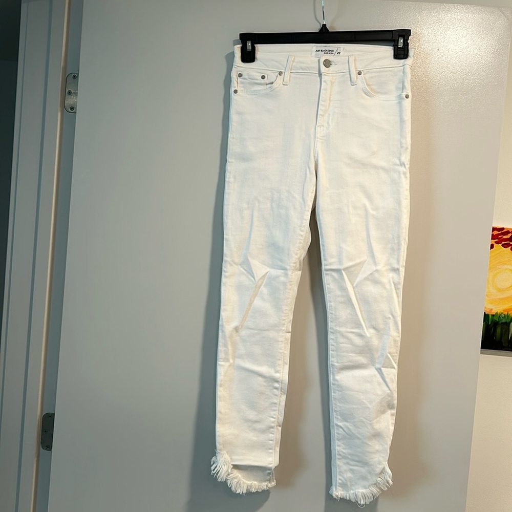 Hardly Worn White Denim Pants Size 27